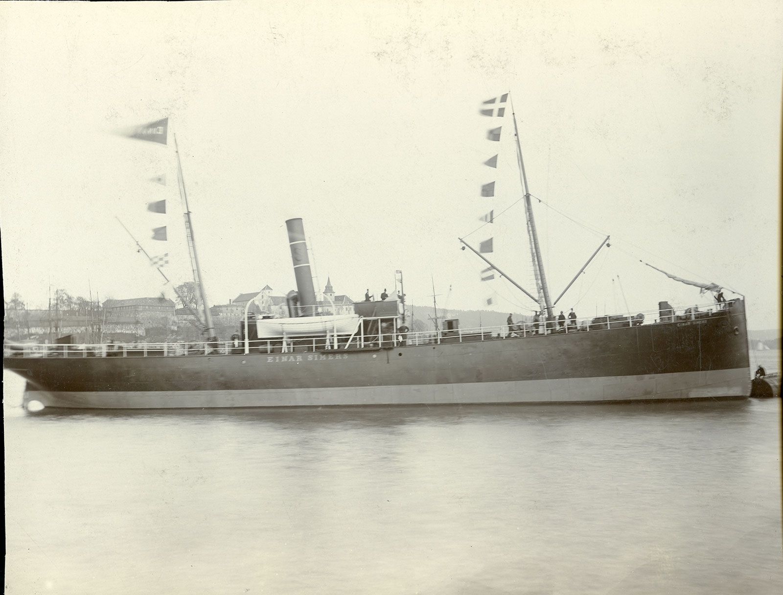 Eksteriør, lastebåt D/S Einar Simers, B/N 156, 1894. Foto.