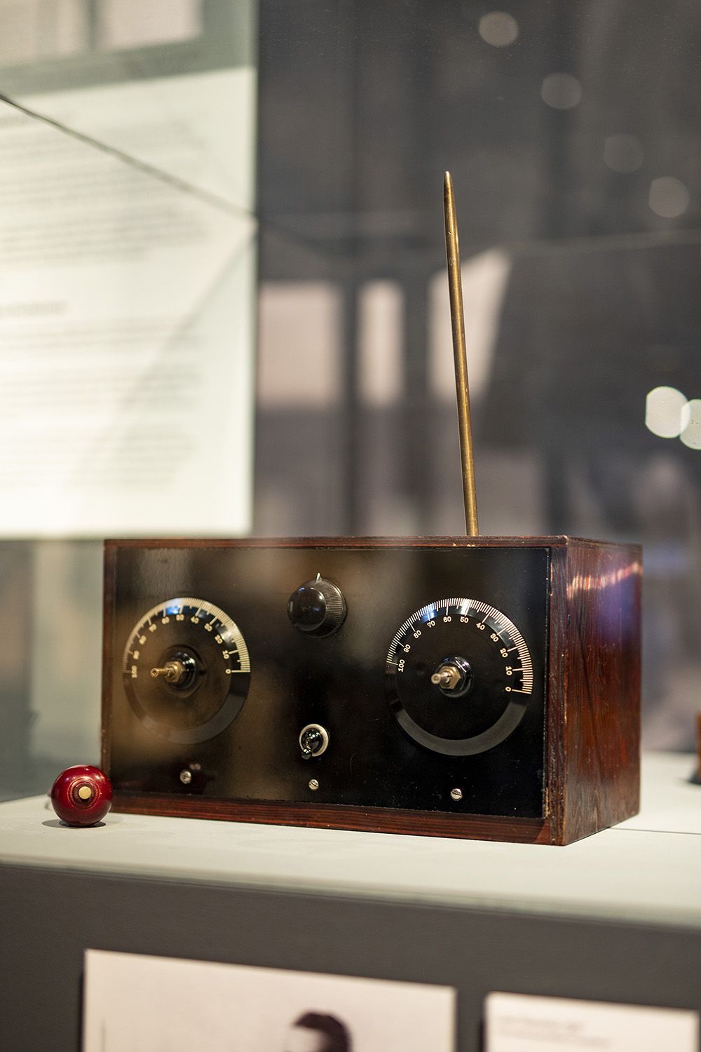 Theremin på utstilling på Norsk Teknisk Museum